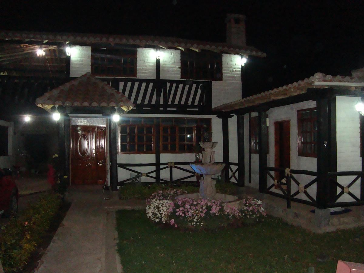 El Descanso “The Rest” Otavalo Esterno foto